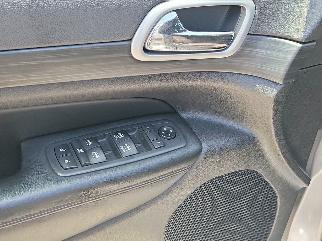 2020 Jeep Grand Cherokee Laredo E