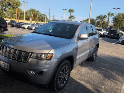 2020 Jeep Grand Cherokee Laredo E