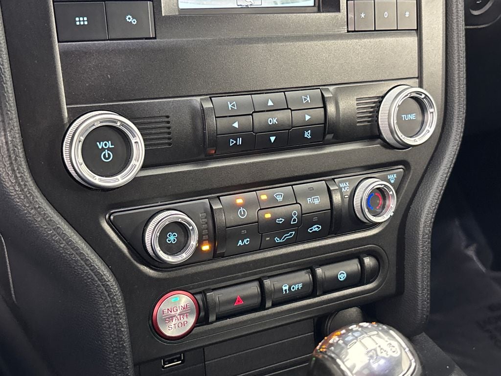 2022 Ford Mustang EcoBoost