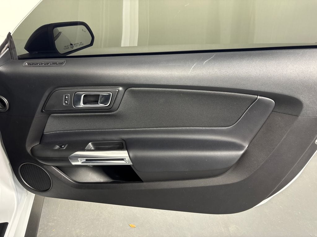 2022 Ford Mustang EcoBoost