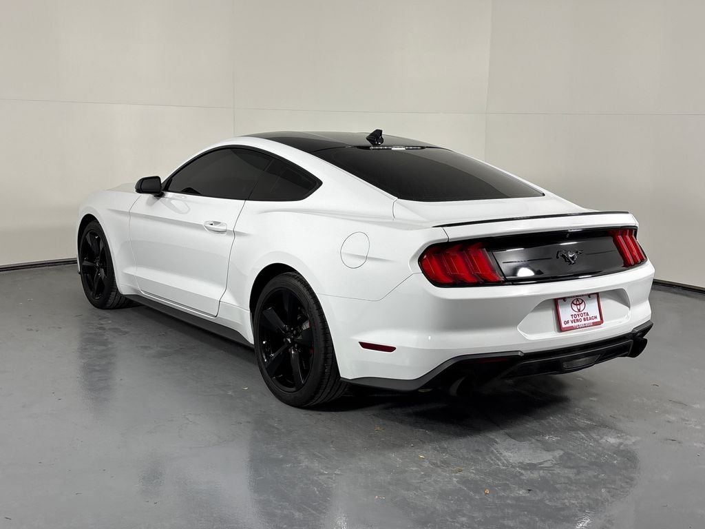 2022 Ford Mustang EcoBoost