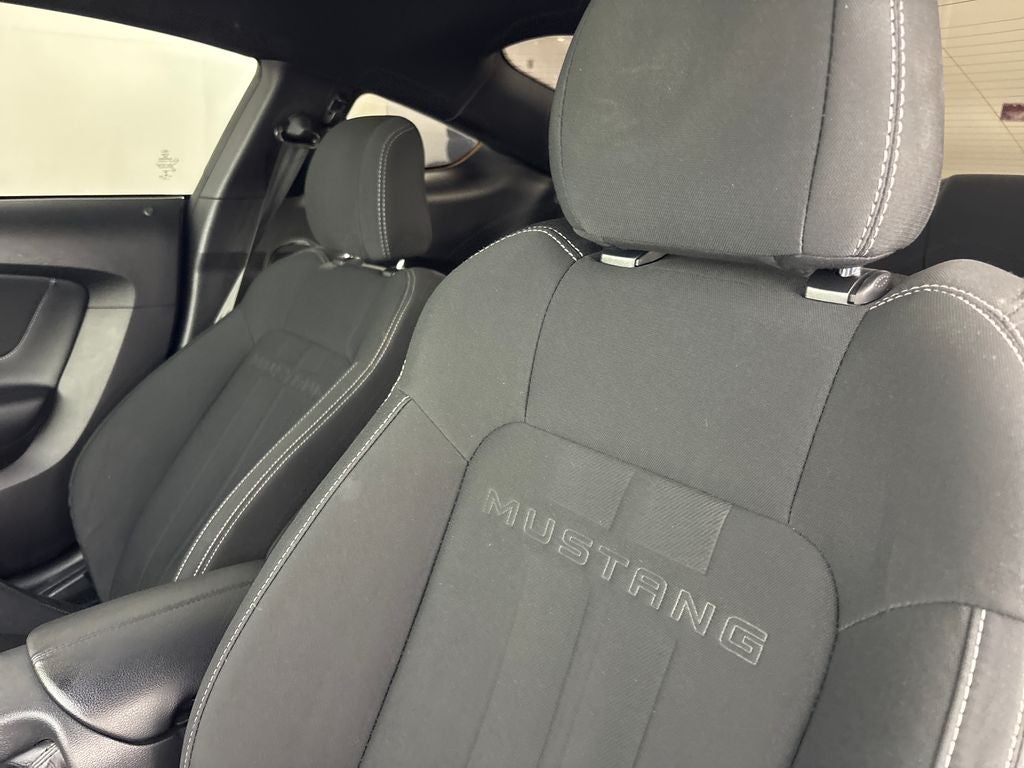 2022 Ford Mustang EcoBoost