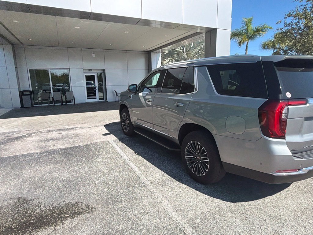2025 GMC Yukon Elevation