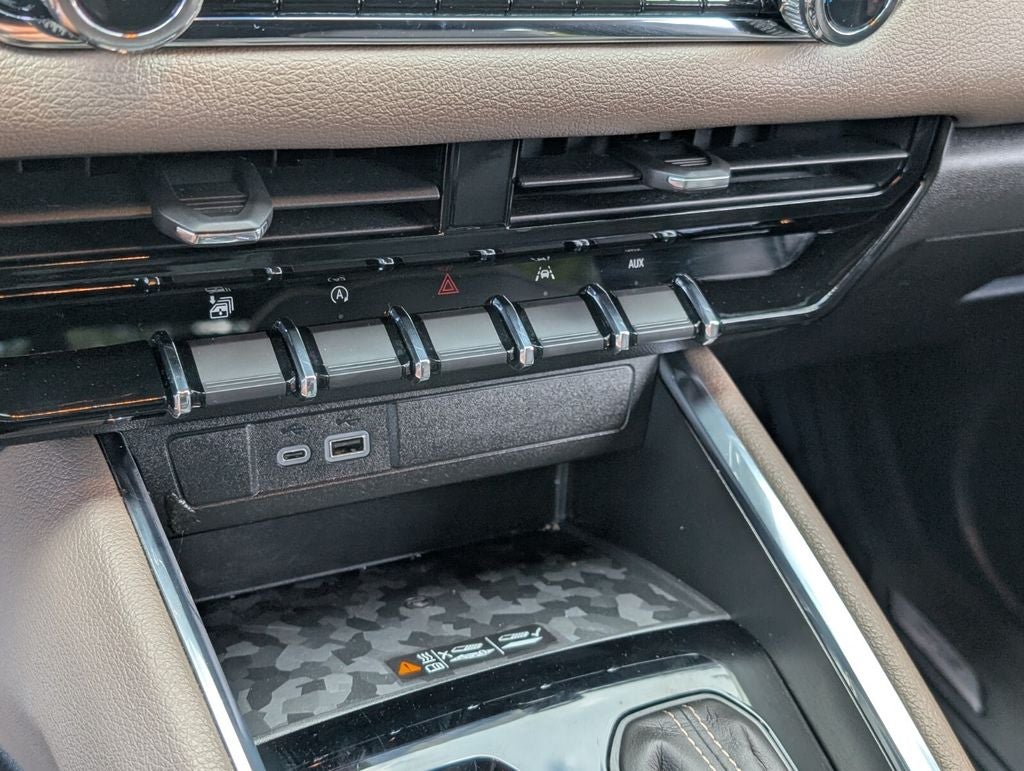 2023 GMC Canyon Denali