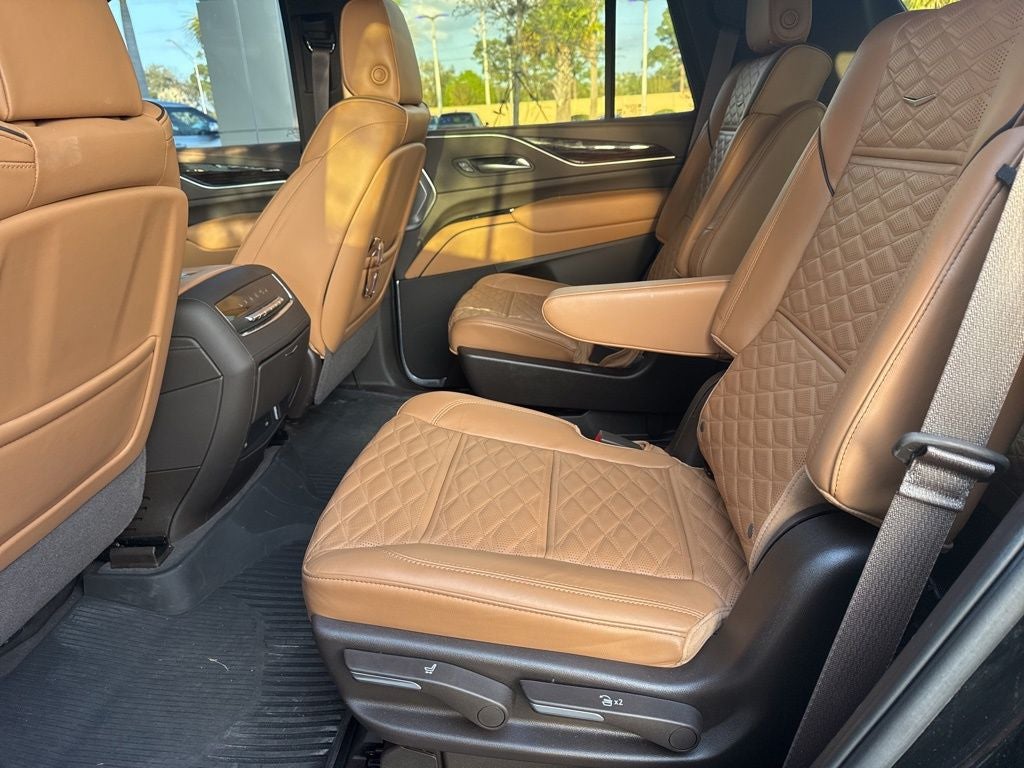 2023 Cadillac Escalade Sport