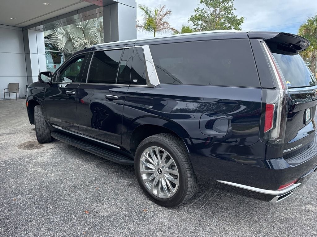 2023 Cadillac Escalade ESV Premium