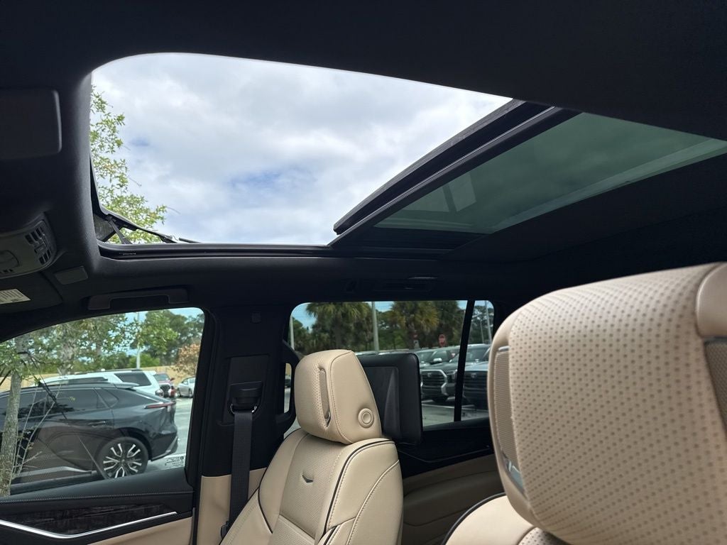 2023 Cadillac Escalade ESV Premium