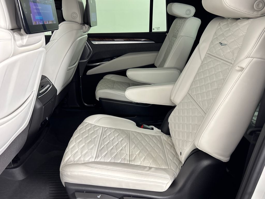 2025 Cadillac Escalade ESV Sport Platinum