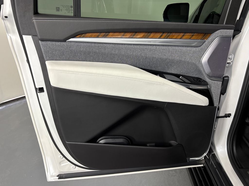 2025 Cadillac Escalade ESV Sport Platinum