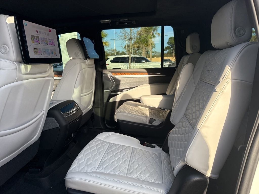 2025 Cadillac Escalade ESV Sport Platinum