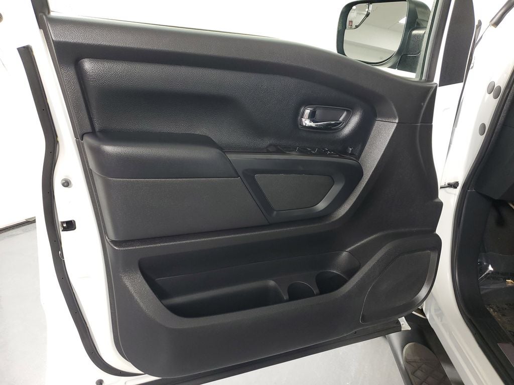 2019 Nissan Titan SV