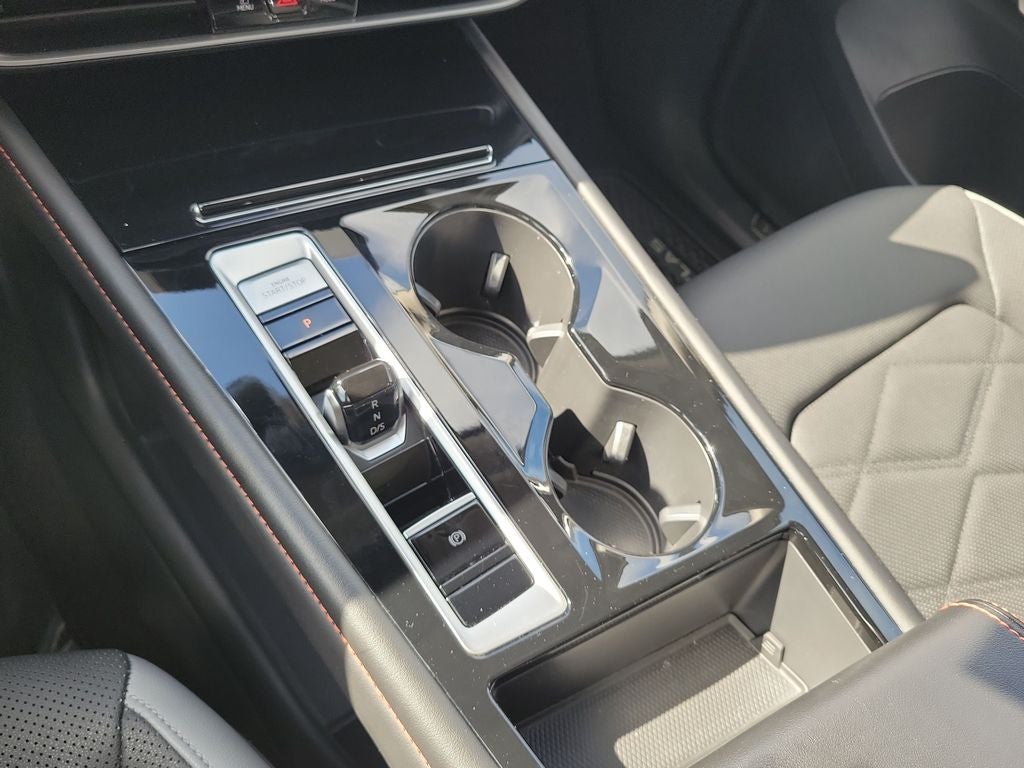 2024 Volkswagen Atlas 2.0T Peak Edition SE w/Technology