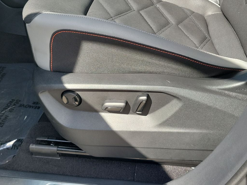 2024 Volkswagen Atlas 2.0T Peak Edition SE w/Technology
