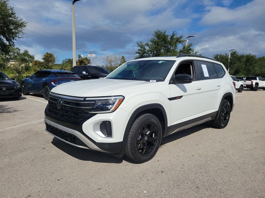 2024 Volkswagen Atlas 2.0T Peak Edition SE w/Technology