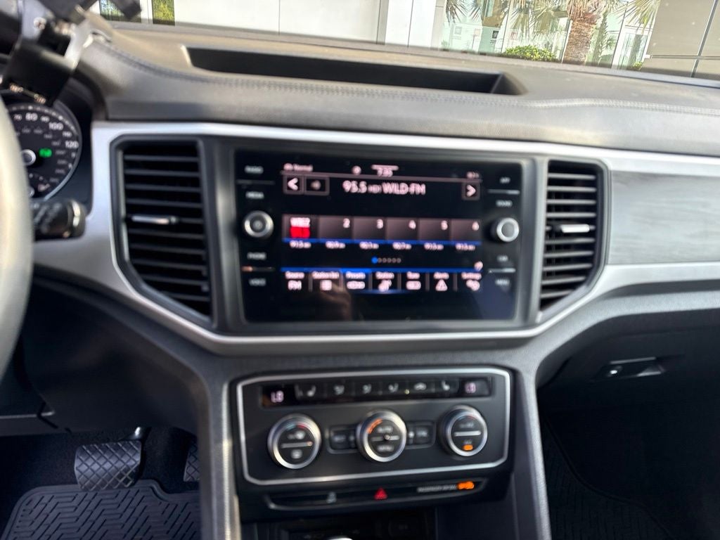 2021 Volkswagen Atlas 3.6L V6 SE w/Technology