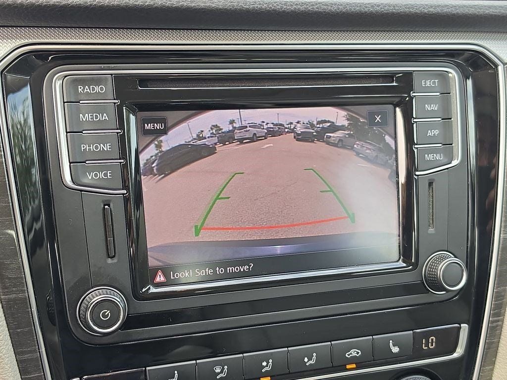 2018 Volkswagen Passat 2.0T SE