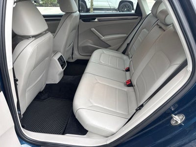 2018 Volkswagen Passat 2.0T SE
