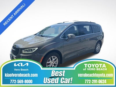 2022 Chrysler Pacifica Touring L