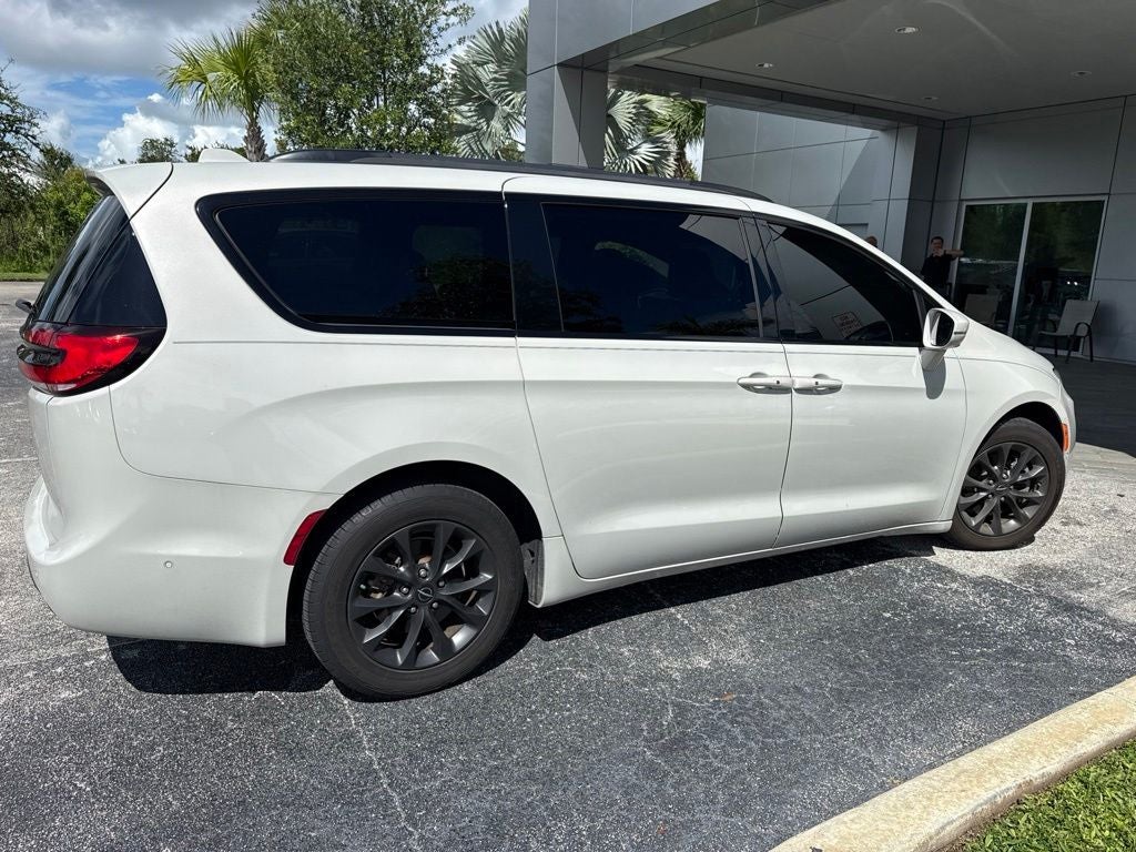 2021 Chrysler Pacifica Touring L