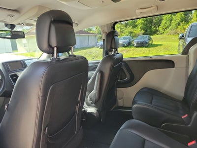 2013 Chrysler Town & Country Touring-L