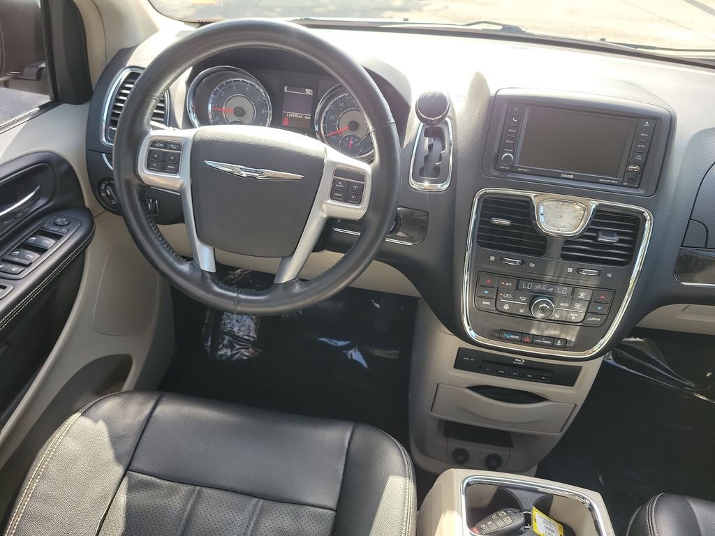 2013 Chrysler Town & Country Touring-L