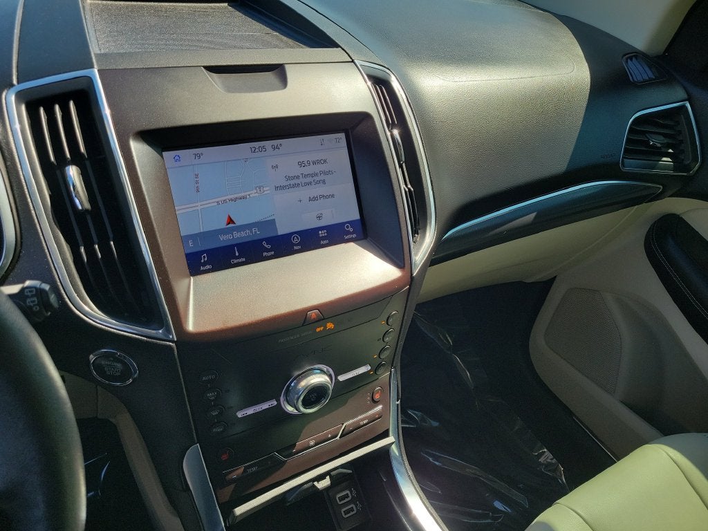 2020 Ford Edge Titanium