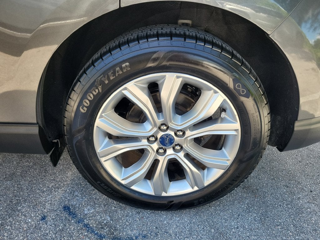 2020 Ford Edge Titanium