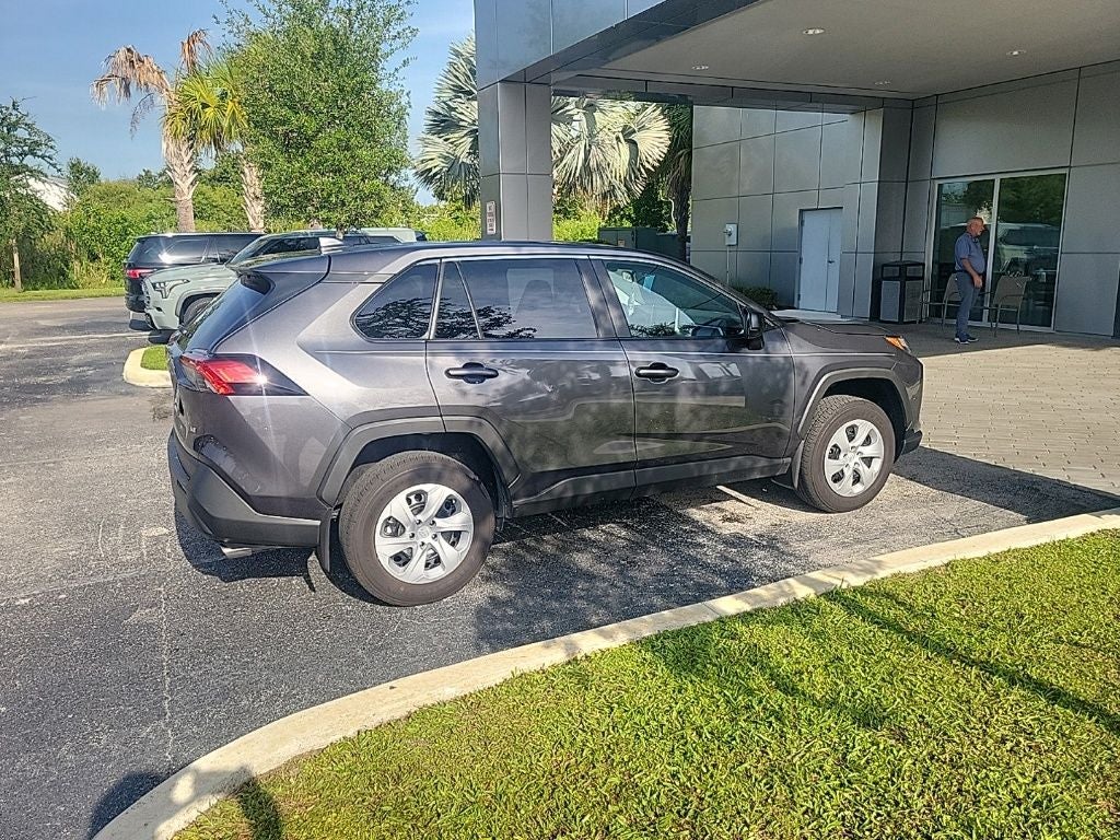 2025 Toyota RAV4 LE