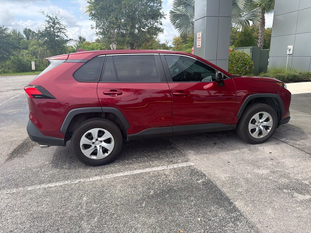 2022 Toyota RAV4 LE