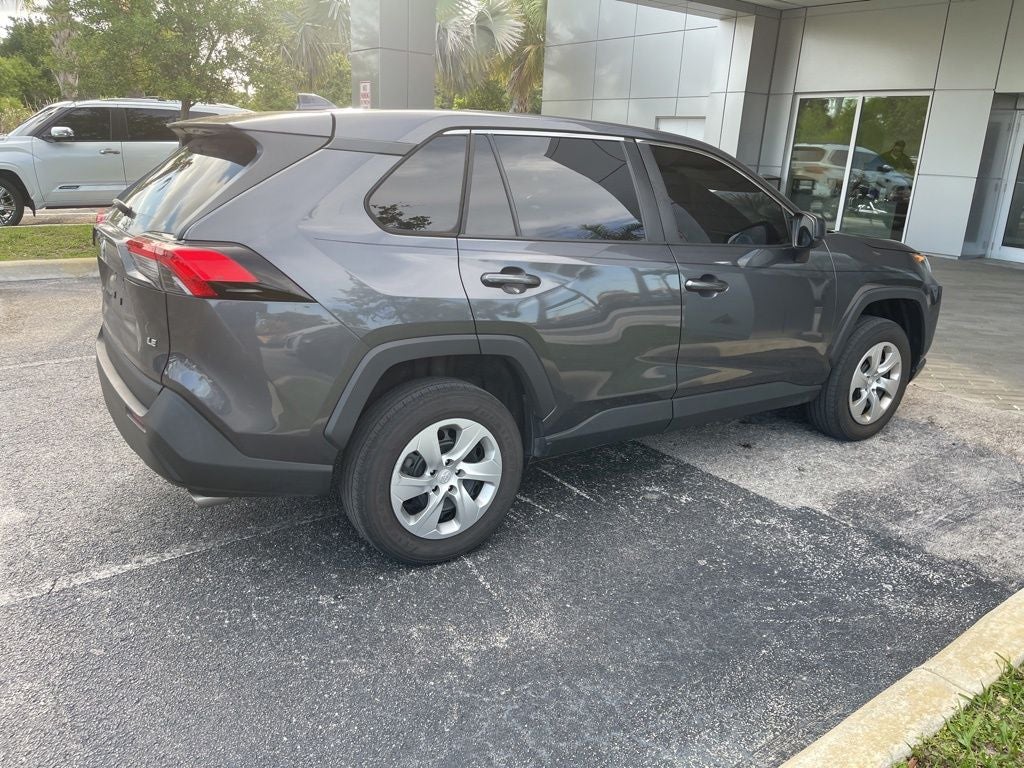 2022 Toyota RAV4 LE