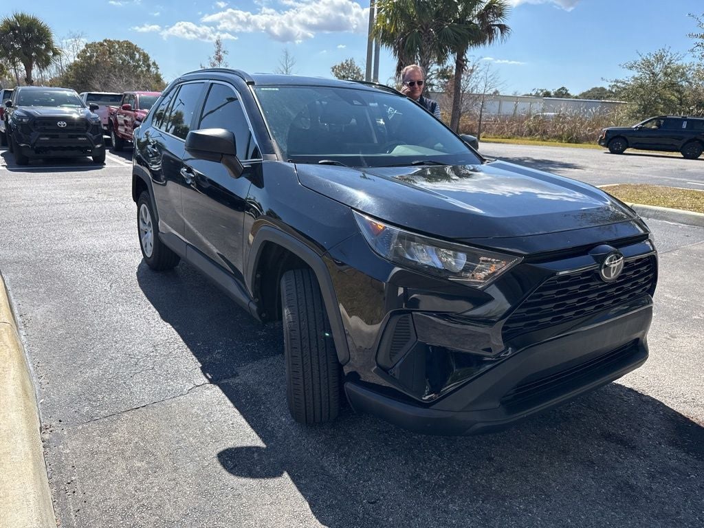 2021 Toyota RAV4 LE