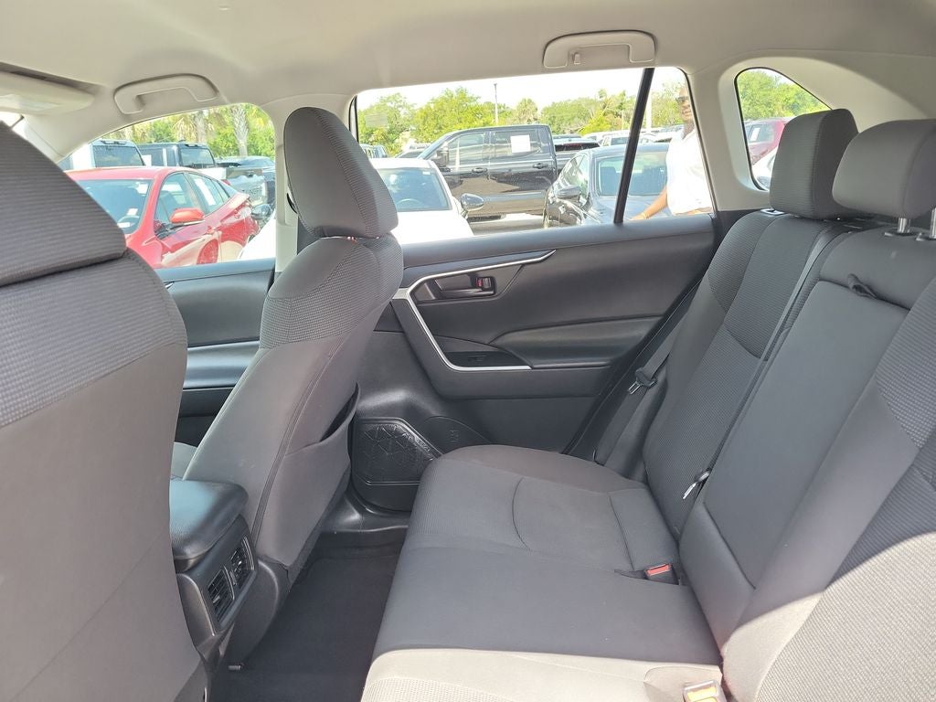 2022 Toyota RAV4 LE