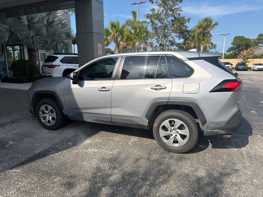2022 Toyota RAV4 LE