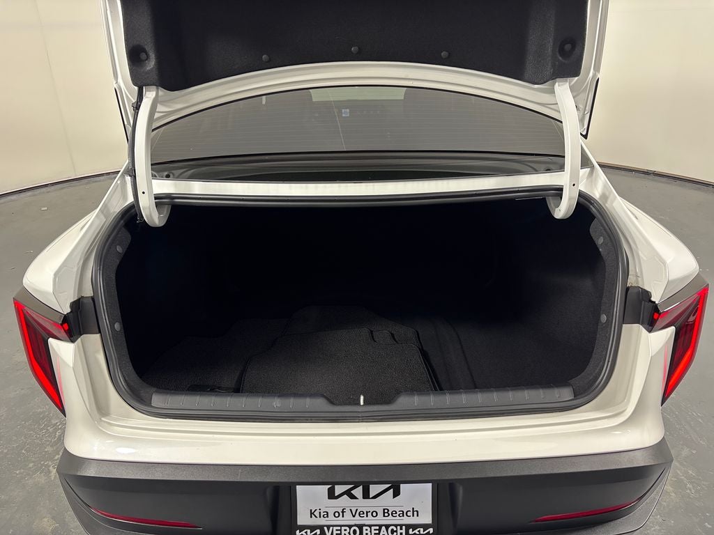 2025 Kia K4 LX