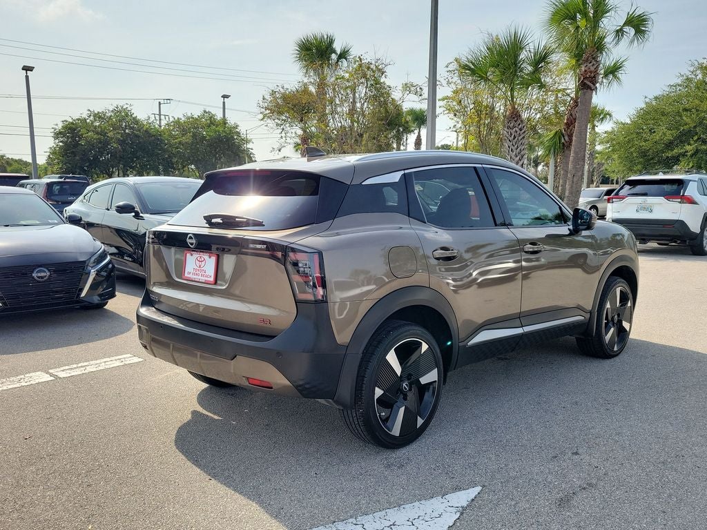 2025 Nissan Kicks SR