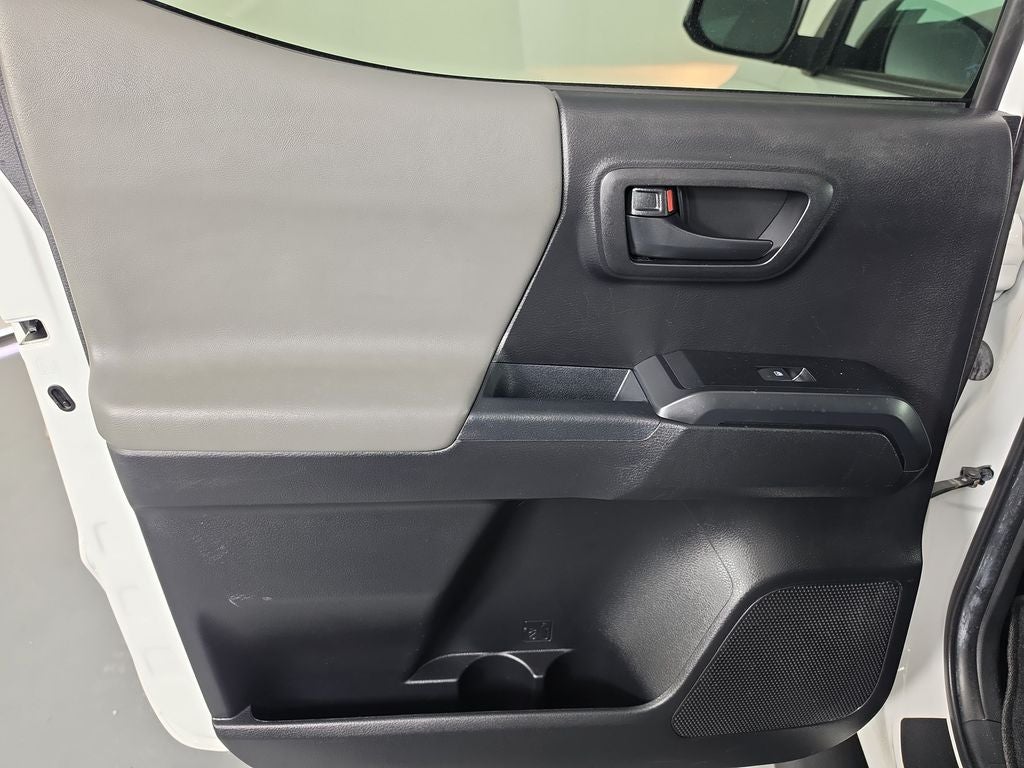 2022 Toyota Tacoma SR V6