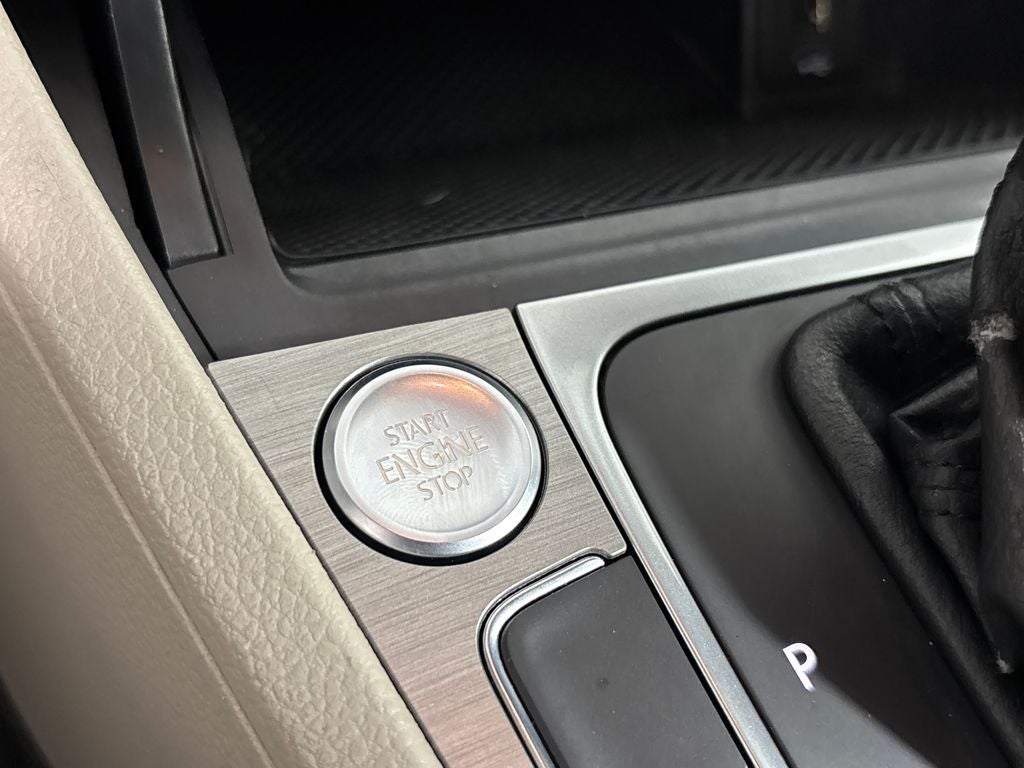 2017 Volkswagen Golf Wolfsburg