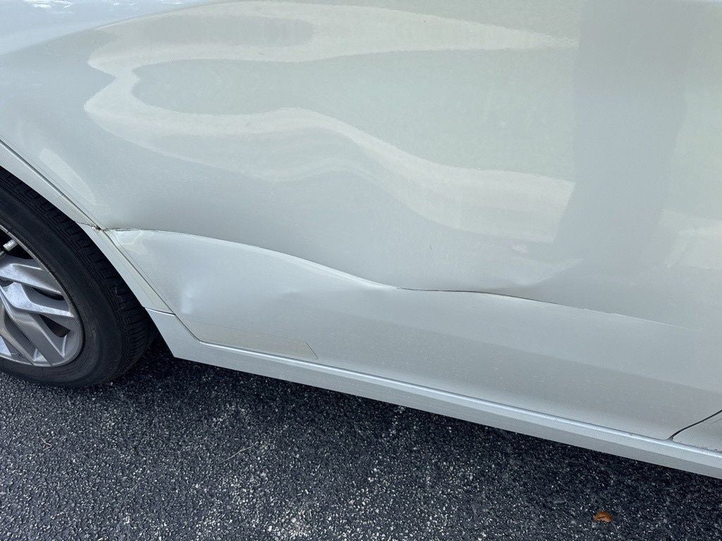 2021 Toyota Avalon Hybrid XLE Plus