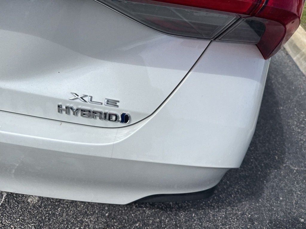 2021 Toyota Avalon Hybrid XLE Plus