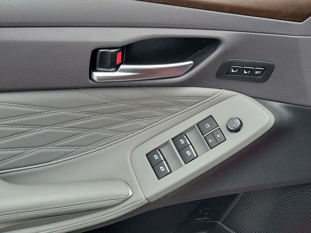 2019 Toyota Avalon Hybrid Limited