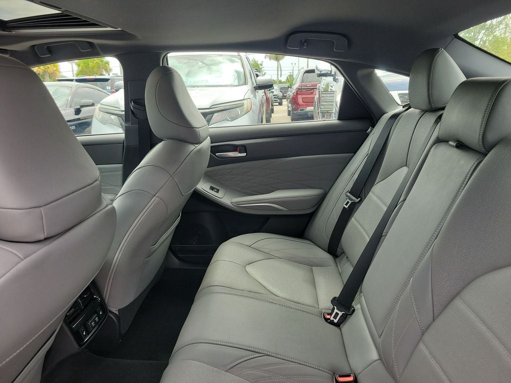 2019 Toyota Avalon Hybrid Limited