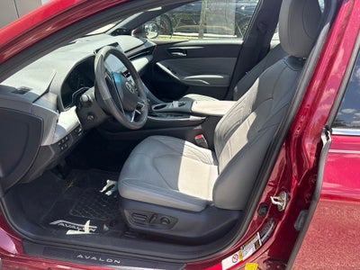 2019 Toyota Avalon Hybrid Limited