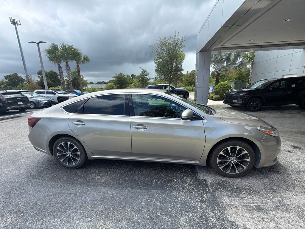 2016 Toyota Avalon XLE