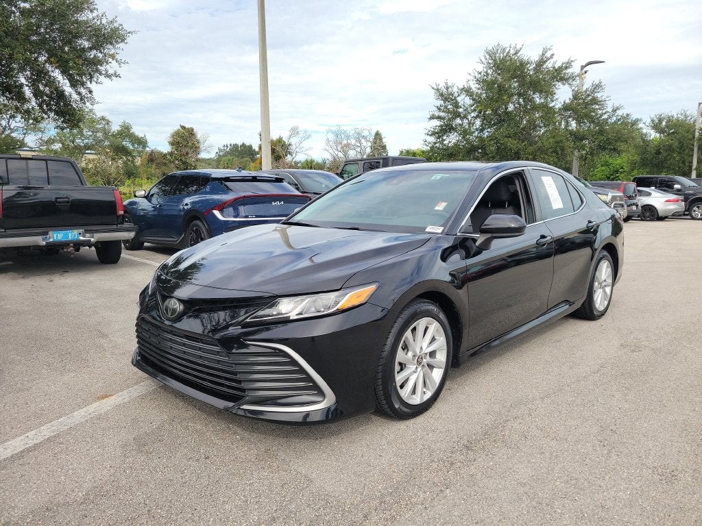 2022 Toyota Camry LE