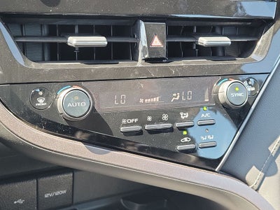 2023 Toyota Camry Hybrid XLE
