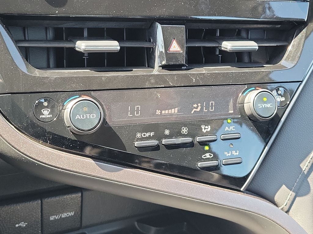 2023 Toyota Camry Hybrid XLE