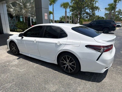 2022 Toyota Camry SE