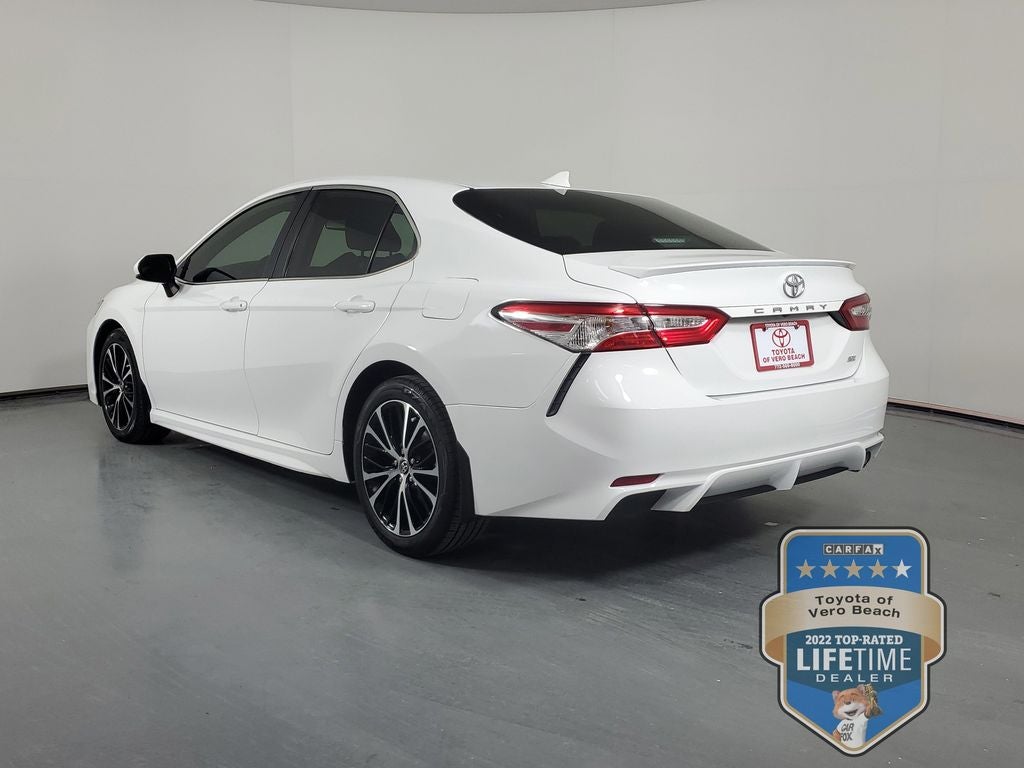 2020 Toyota Camry SE