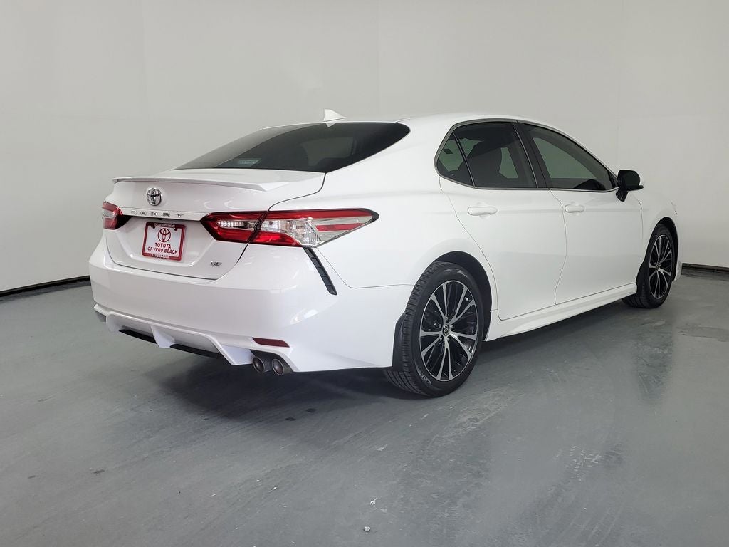 2020 Toyota Camry SE