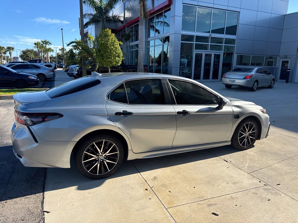 2024 Toyota Camry SE